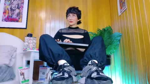 Karina  online show from 11/14/25, 07:45