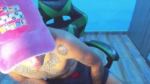 BiG Zafiro online show from 12/20/25, 10:44