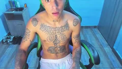 BiG Zafiro online show from 12/21/25, 11:06