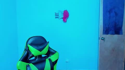 BiG Zafiro online show from 02/28/26, 09:10