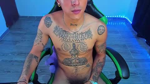 Snapshot of zafirocum chatting on 05/16/26, 01:13 BiG Zafiro online show from 05/16/26, 01:13