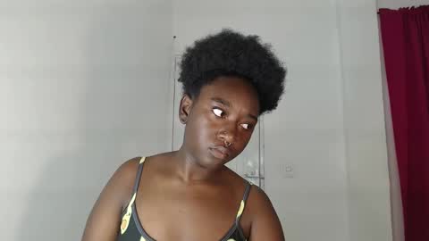 Snapshot of zahhysims chatting on 02/02/25, 04:54 zahhy online show from 02/02/25, 04:54