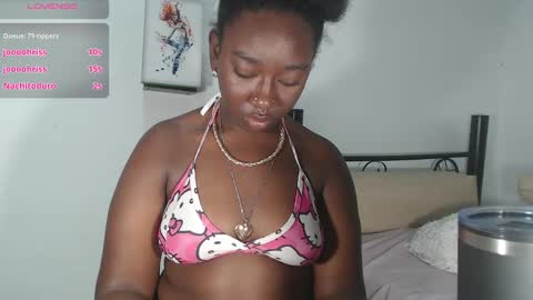 Snapshot of zahhysims chatting on 02/05/25, 01:33 zahhy online show from 02/05/25, 01:33