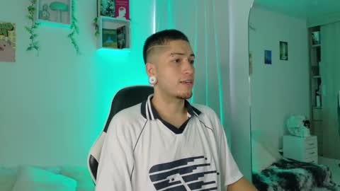 Snapshot of zahir_raw chatting on 05/31/26, 07:15 Zahir Raw online show from 05/31/26, 07:15