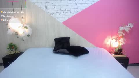 Zahira  online show from 11/18/25, 05:17