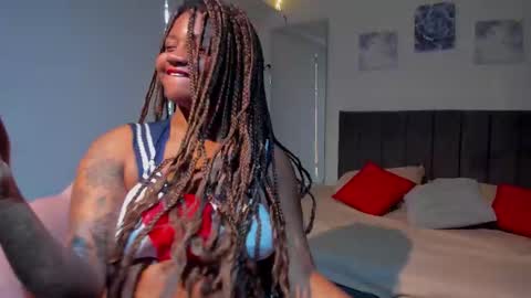 Snapshot of zahra_rose chatting on 02/20/25, 12:04 zahra_rose online show from 02/20/25, 12:04