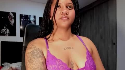 Snapshot of zahra_rose chatting on 10/08/25, 09:23 zahra_rose online show from 10/08/25, 09:23