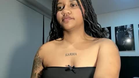 Snapshot of zahra_rose chatting on 10/13/25, 09:42 zahra_rose online show from 10/13/25, 09:42