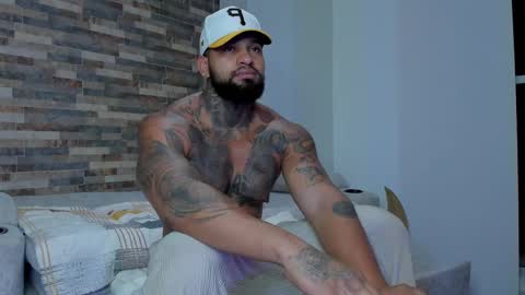 Snapshot of zain_diesel7 chatting on 02/25/25, 10:04 INSTAGRAM yormanfit7 online show from 02/25/25, 10:04