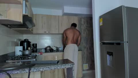 Snapshot of zain_diesel7 chatting on 03/06/25, 05:54 INSTAGRAM yormanfit7 online show from 03/06/25, 05:54