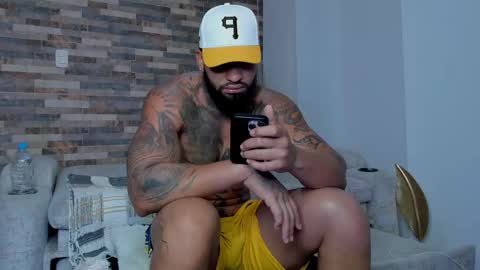 Snapshot of zain_diesel7 chatting on 03/11/25, 11:44 INSTAGRAM yormanfit7 online show from 03/11/25, 11:44