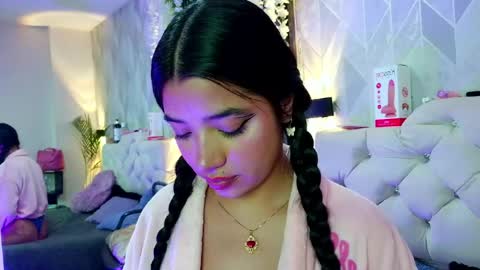 Snapshot of zaira_bonny chatting on 06/12/26, 05:23 Zaira Bonny online show from 06/12/26, 05:23
