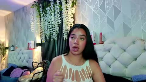 Snapshot of zaira_bonny chatting on 06/13/26, 09:24 Zaira Bonny online show from 06/13/26, 09:24