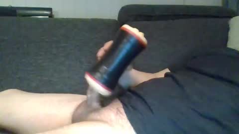 Snapshot of zakksten chatting on 04/06/26, 12:30 Zakk online show from 04/06/26, 12:30
