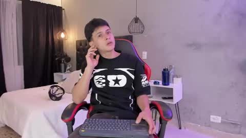 Samuel online show from 06/18/26, 07:40