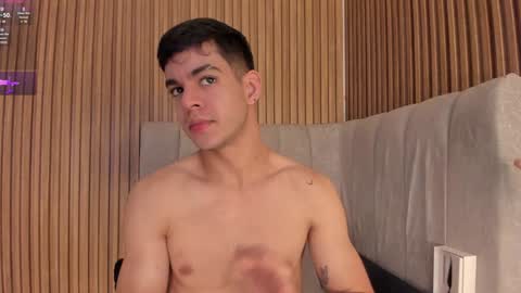 Snapshot of zamir_scott chatting on 01/17/25, 08:00 zamir online show from 01/17/25, 08:00