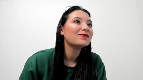 Snapshot of zammii69 chatting on 10/26/25, 02:23 zammii69 online show from 10/26/25, 02:23