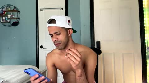 Snapshot of zamoraedii1994 chatting on 12/10/24, 07:32 Edii online show from 12/10/24, 07:32