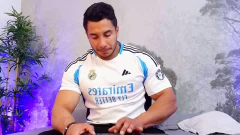 Snapshot of zanemaverick chatting on 11/22/25, 12:04 zanemaverick online show from 11/22/25, 12:04