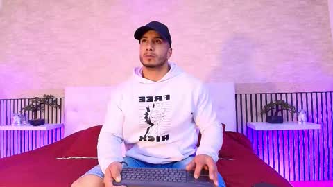 Snapshot of zanemaverick chatting on 12/01/25, 11:59 zanemaverick online show from 12/01/25, 11:59