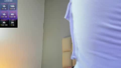 Snapshot of zaphiro__sky chatting on 02/25/26, 08:46 zaphiro__sky online show from 02/25/26, 08:46