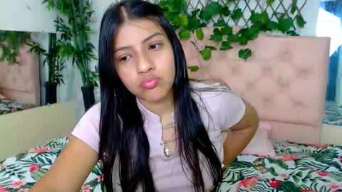 Snapshot of zara_cute18 chatting on 03/22/26, 12:08 Zara online show from 03/22/26, 12:08