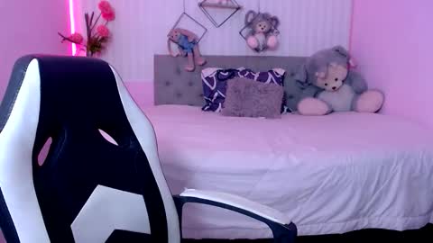 Snapshot of zara_cute18 chatting on 04/06/26, 12:17 Zara online show from 04/06/26, 12:17