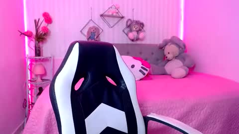 Snapshot of zara_cute18 chatting on 04/24/26, 12:18 Zara online show from 04/24/26, 12:18