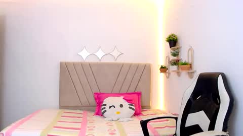 Snapshot of zara_cute18 chatting on 05/30/26, 12:19 Zara online show from 05/30/26, 12:19