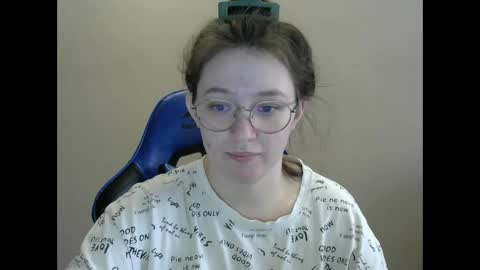 chaturcum online show from 02/10/25, 06:09