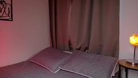 Zara Nova online show from 03/19/26, 10:03