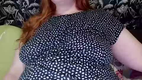 Snapshot of zara_red chatting on 12/24/24, 08:22 Kate. if im not here im here foxy red333 online show from 12/24/24, 08:22