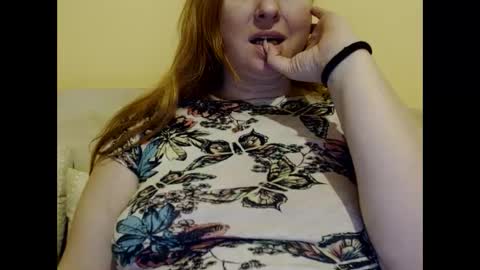 Snapshot of zara_red chatting on 01/27/25, 05:03 Kate. if im not here im here foxy red333 online show from 01/27/25, 05:03