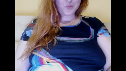 Snapshot of zara_red chatting on 02/06/25, 10:48 Kate. if im not here im here foxy red333 online show from 02/06/25, 10:48