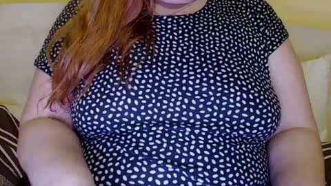 Snapshot of zara_red chatting on 02/11/25, 08:31 Kate. if im not here im here foxy red333 online show from 02/11/25, 08:31