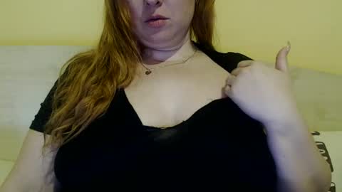 Snapshot of zara_red chatting on 02/24/25, 05:43 Kate. if im not here im here foxy red333 online show from 02/24/25, 05:43
