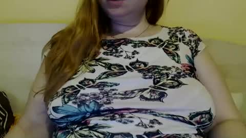 Snapshot of zara_red chatting on 02/28/25, 05:15 Kate. if im not here im here foxy red333 online show from 02/28/25, 05:15