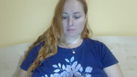 Snapshot of zara_red chatting on 09/10/25, 09:42 Kate. if im not here im here foxy red333 online show from 09/10/25, 09:42