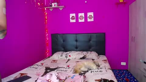 Snapshot of zara_tattoox chatting on 12/30/24, 06:53 ZARA ANYELINA online show from 12/30/24, 06:53