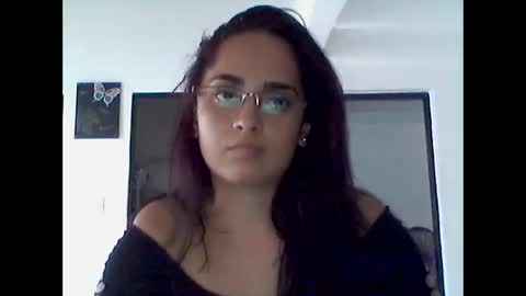 Snapshot of zaraa_lopez chatting on 11/12/25, 08:30 zaraa_lopez online show from 11/12/25, 08:30
