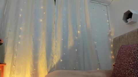 Snapshot of zaradulce chatting on 02/25/25, 12:24 Zara . online show from 02/25/25, 12:24