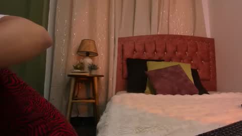 Snapshot of zaradulce chatting on 10/18/25, 11:55 Zara . online show from 10/18/25, 11:55