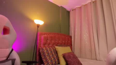 Zara . online show from 12/04/25, 12:03