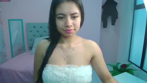 Snapshot of zarah_torres chatting on 12/11/24, 02:22 Zarah online show from 12/11/24, 02:22