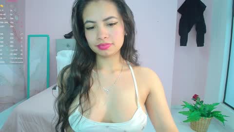 Snapshot of zarah_torres chatting on 01/28/25, 08:04 Zarah online show from 01/28/25, 08:04