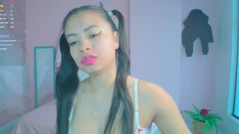 Snapshot of zarah_torres chatting on 02/17/25, 06:15 Zarah online show from 02/17/25, 06:15