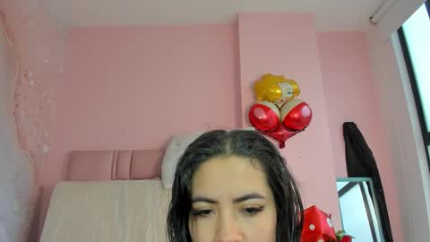 Snapshot of zarah_torres chatting on 09/20/25, 05:25 Zarah online show from 09/20/25, 05:25