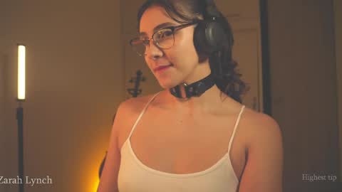 Miss Lynch   Next show  2911 online show from 04/15/26, 11:27