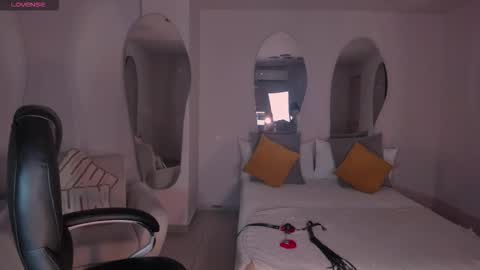 Zara  online show from 02/04/26, 04:51