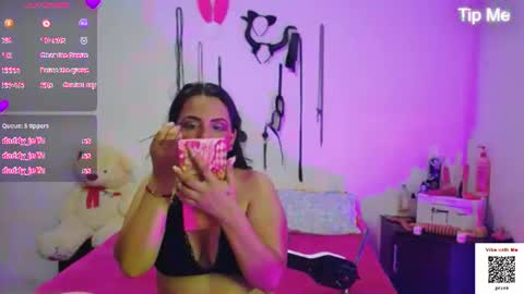Snapshot of zaraluxx chatting on 07/19/26, 03:10 zaraluxx online show from 07/19/26, 03:10
